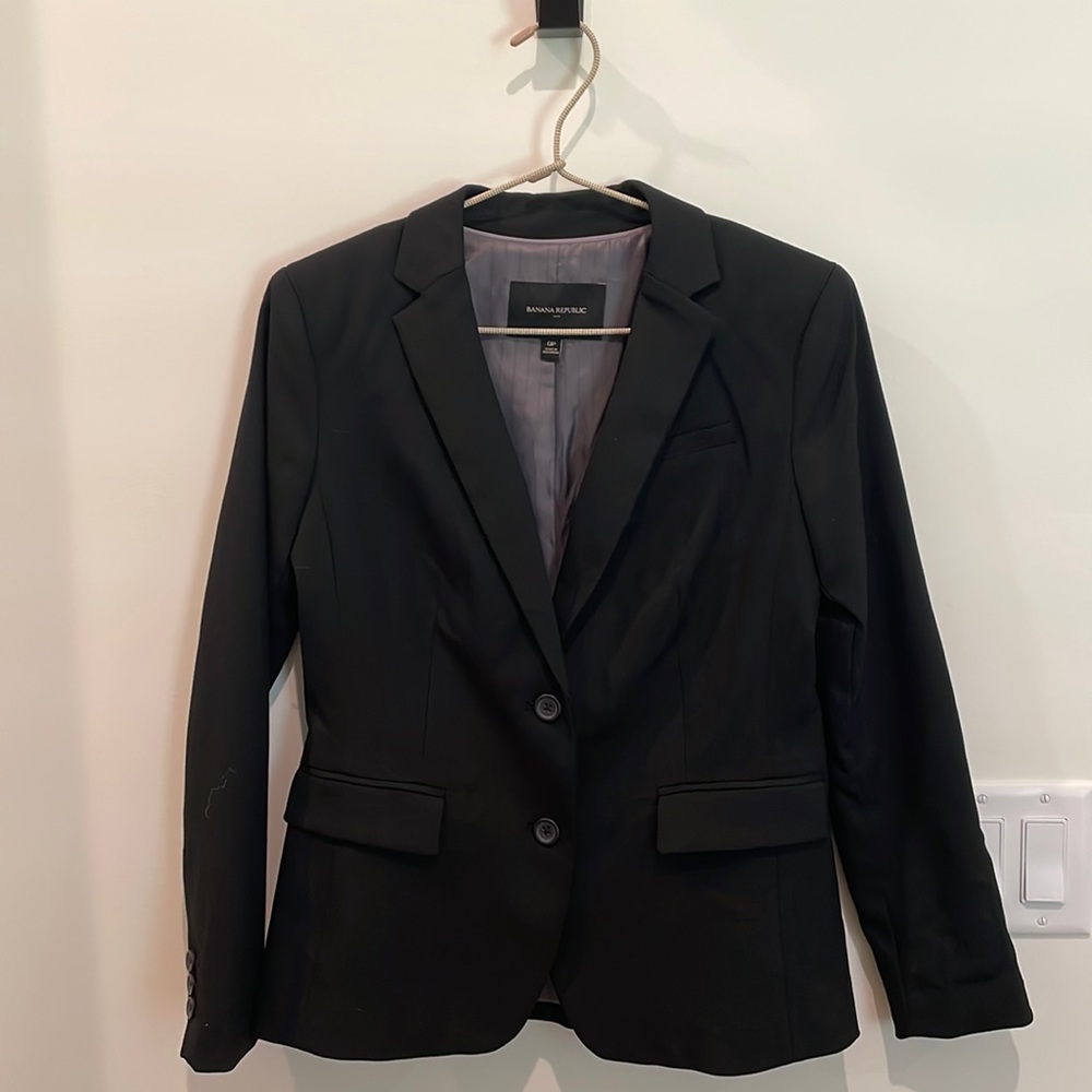 Banana Republic black women’s blazer professional
